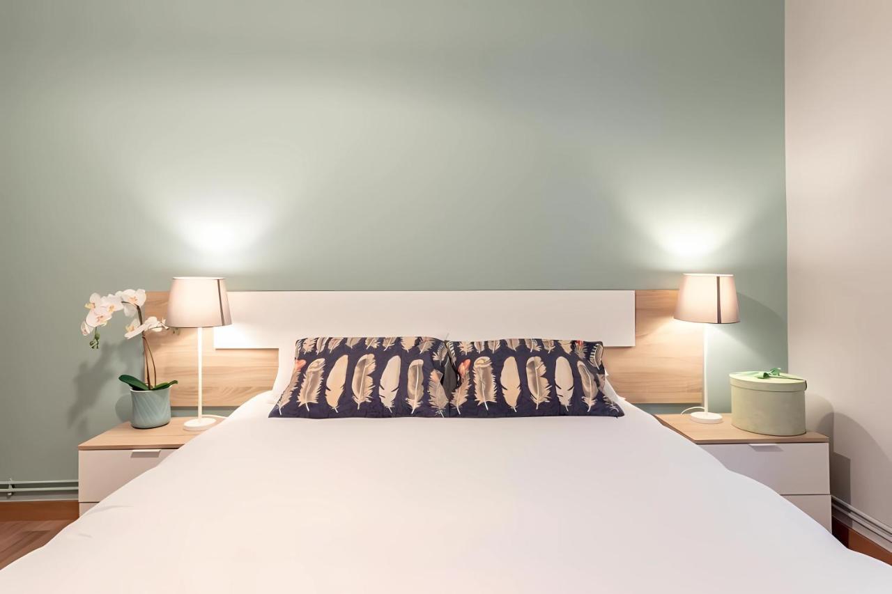 Bilbao Urban City Apartment Bagian luar foto